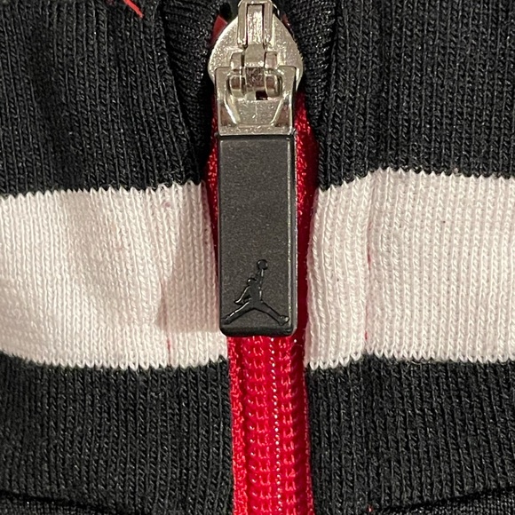 Jordan Full Zip Athletic Jacket - Kids Size Large - Picture 5 of 9